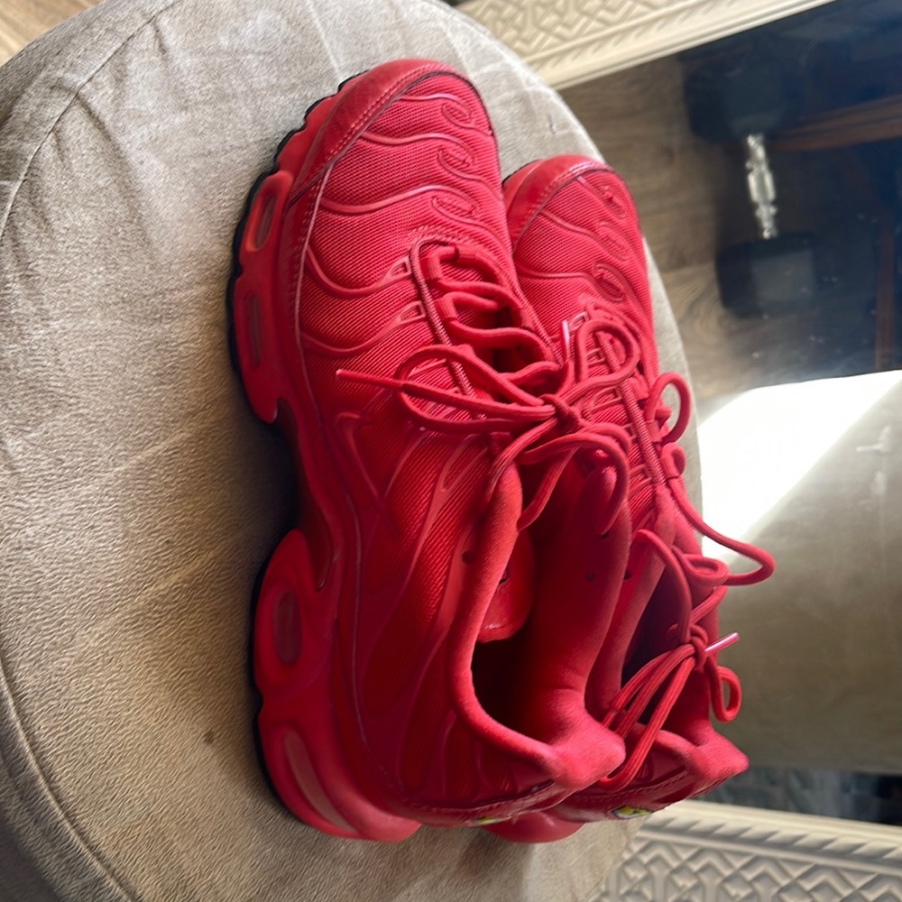 Nike air red women’s 8